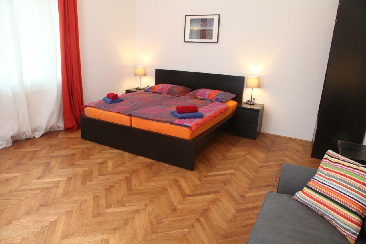 Writer'S Place Hotell Ljubljana Exteriör bild